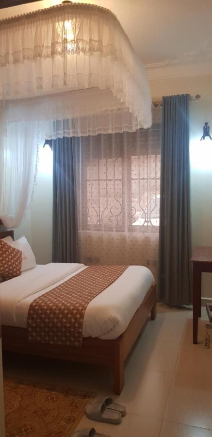 Fort Heights Homestay Fort Portal Dış mekan fotoğraf