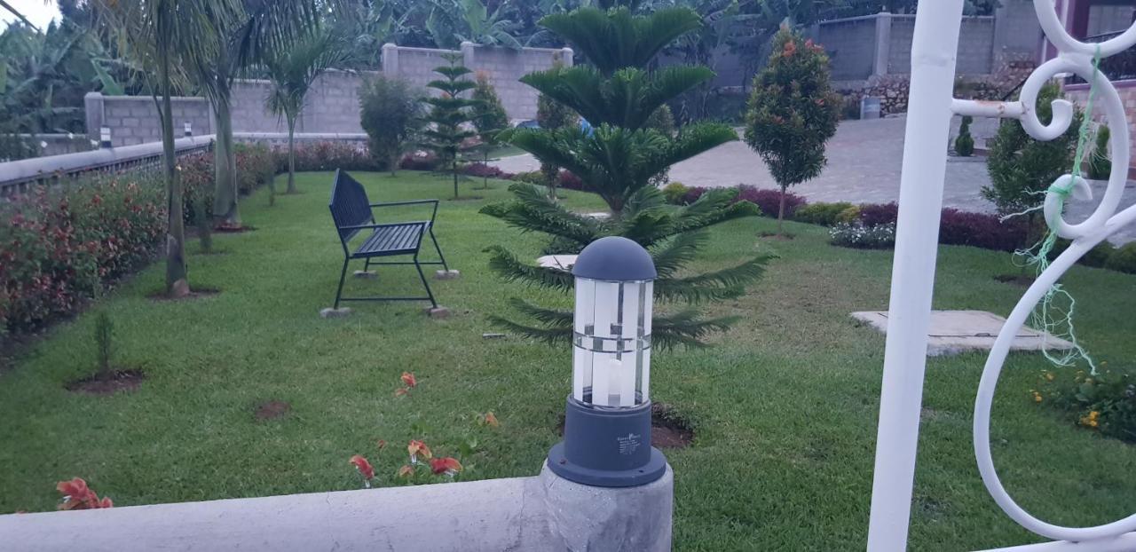 Fort Heights Homestay Fort Portal Dış mekan fotoğraf